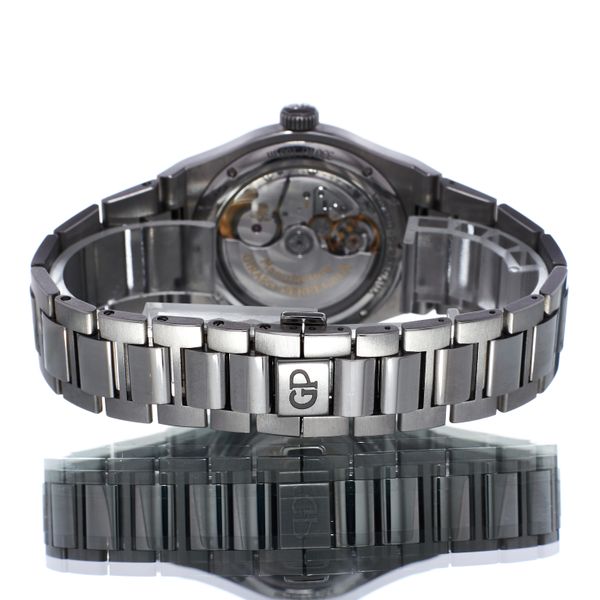 Girard Perregaux Laureato 81010-11-3153-1CM